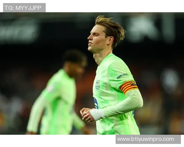 弗里克禁赛引争议他指责德容非裁判遭误解