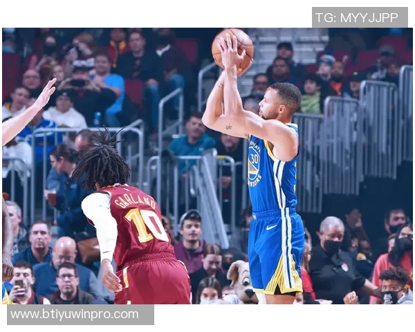 库里狂砍49分再胜马刺文班虽拼尽全力仍难阻败局