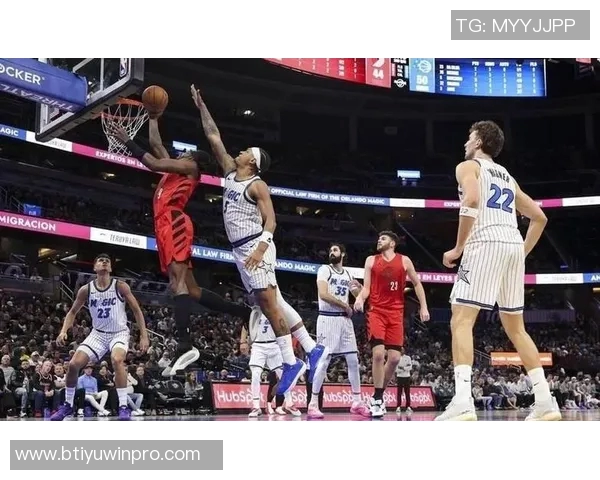 快船半场战报杨瀚森缺阵球队落后开拓者6分大洛表现出色贡献19分哈登也有14分进账