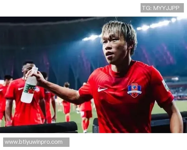 梅州客家茹子楠远射破门领先青岛海牛罗德里格射门中柱未果