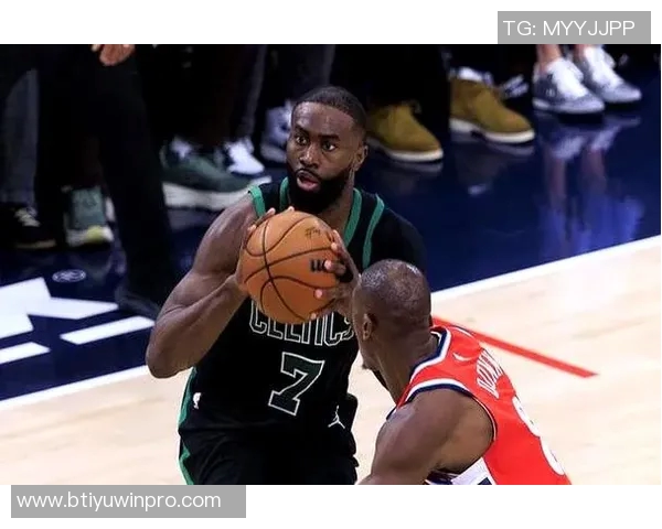 白曼巴称赞布朗高效得分能力或许SGA能与之匹敌