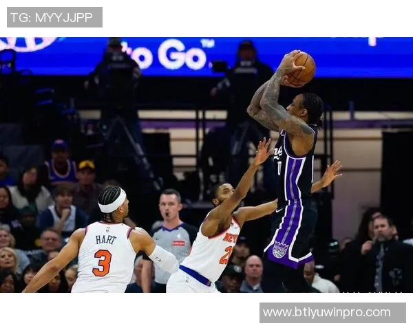 米切尔半场状态未热身9投仅3中三分1中3仅得8分助攻表现平平